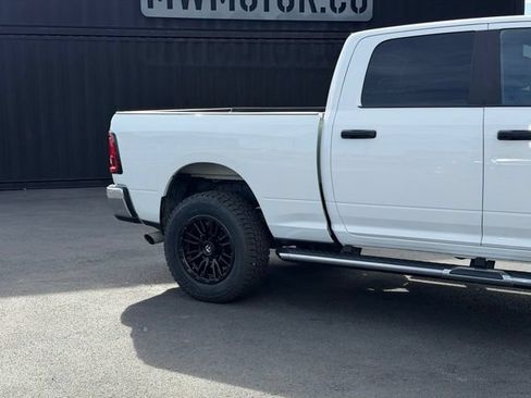 Used 2025 RAM 2500 Big Horn AWD/4WD image 4