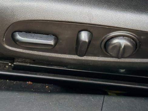 Used 2021 Chevrolet Malibu LT image 24