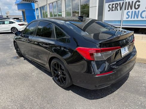 Used 2023 Honda Civic Sport image 13
