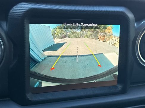 Used 2021 Jeep Wrangler Unlimited Sahara AWD/4WD image 22