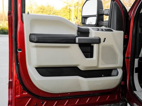 Used 2017 Ford F250 XLT w/ XLT Value Package image 42