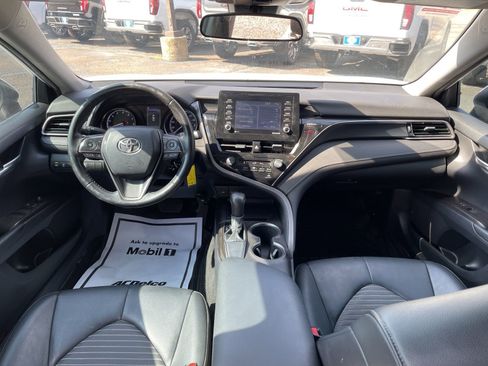 Used 2021 Toyota Camry SE image 18