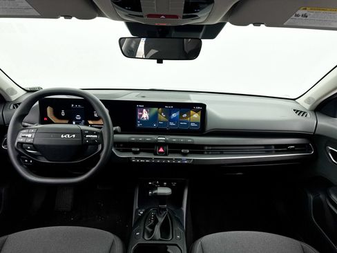 Used 2025 Kia K4 FWD image 19