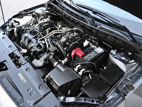 Used 2024 Nissan Altima 2.5 SV image 34