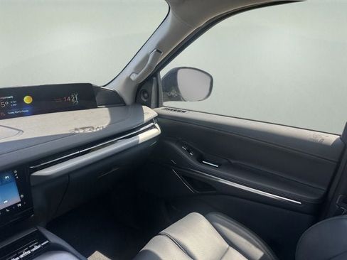 New 2026 Lincoln Navigator Premiere AWD/4WD image 19