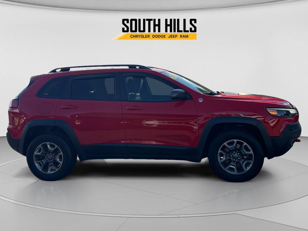 Used 2019 Jeep Cherokee Trailhawk w/ Comfort/Convenience Group AWD/4WD image 6