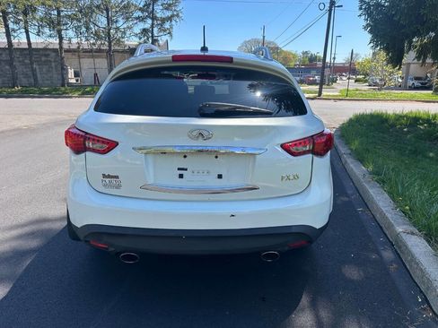 Used 2010 INFINITI FX35 AWD w/ Premium Pkg image 7