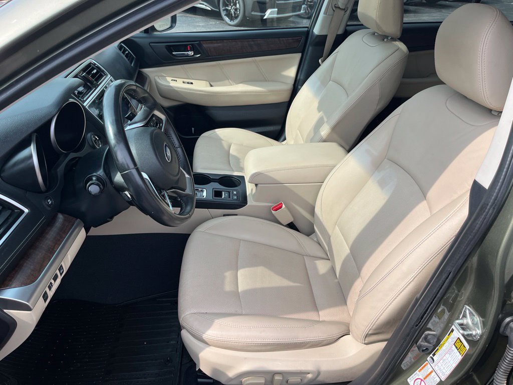 Used 2018 Subaru Outback 3.6R Limited AWD/4WD image 12