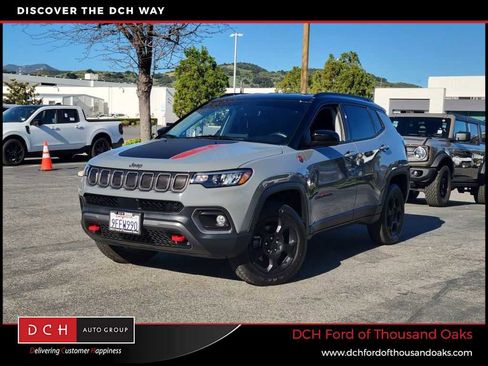 Used 2022 Jeep Compass Trailhawk w/ Trailhawk Convenience Group image 1