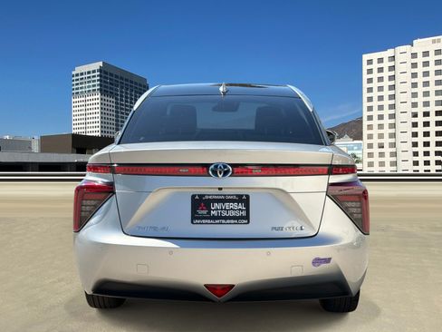 Used 2019 Toyota Mirai FWD image 4
