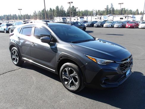 Used 2024 Subaru Crosstrek 2.0i Premium w/ Crosstrek Mirror Package AWD/4WD image 7