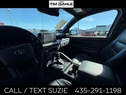 Used 2025 Toyota Tacoma SR5 AWD/4WD image 12