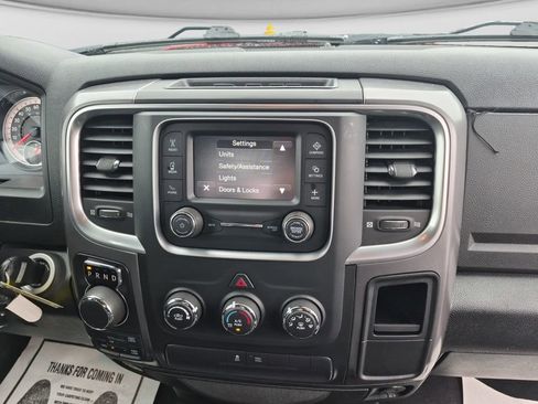 Used 2021 RAM 1500 Classic SLT AWD/4WD image 36