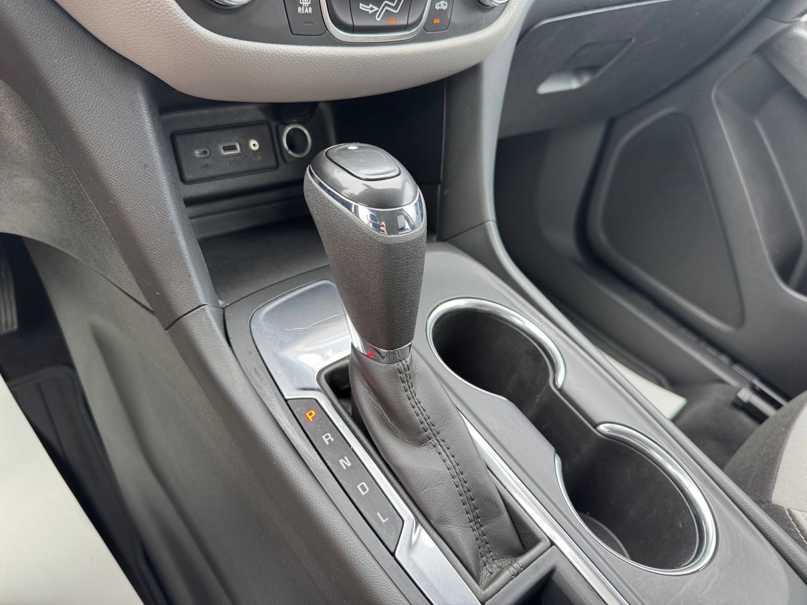 Used 2019 Chevrolet Equinox LS FWD image 7