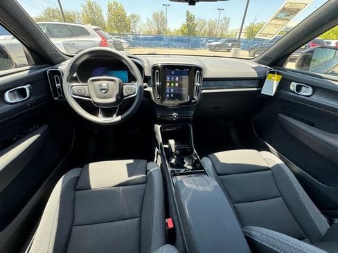 Used 2025 Volvo EX40 Core w/ Climate Package AWD/4WD image 20