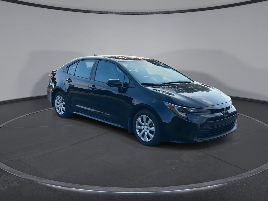 Used 2026 Toyota Corolla LE FWD image 2