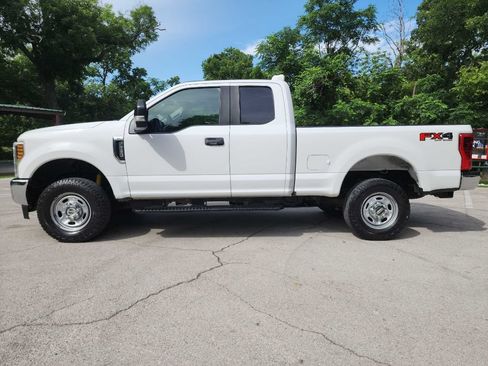 Used 2019 Ford F250 XL w/ XL Value Package AWD/4WD image 4