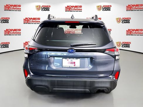 Used 2025 Subaru Forester Premium AWD/4WD image 15