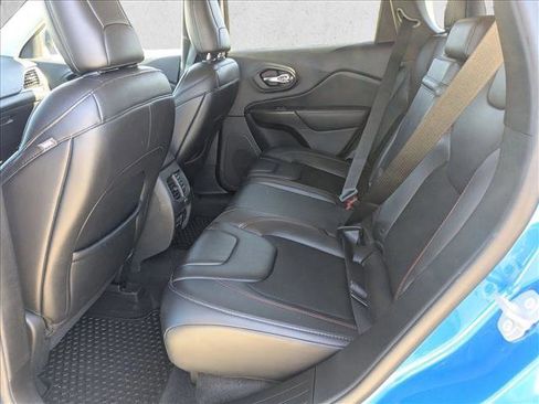 Used 2019 Jeep Cherokee Trailhawk w/ Comfort/Convenience Group image 17