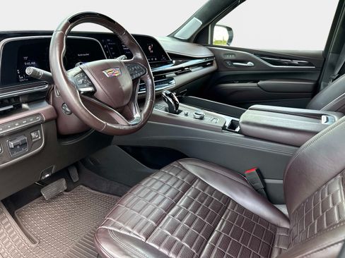 Used 2023 Cadillac Escalade Premium Luxury Platinum w/ LPO, Floor Liner Package AWD/4WD image 34