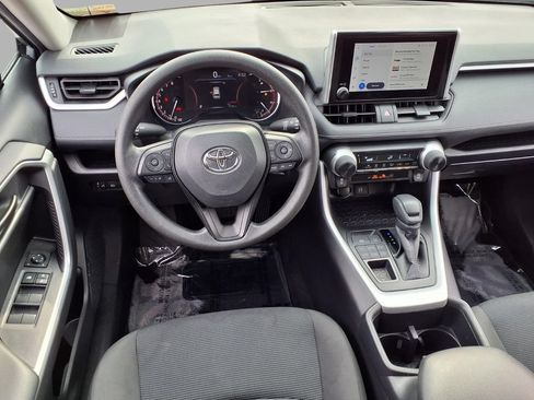 Used 2025 Toyota RAV4 LE AWD/4WD image 4