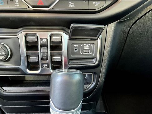 Used 2021 Jeep Wrangler Unlimited Sahara image 17