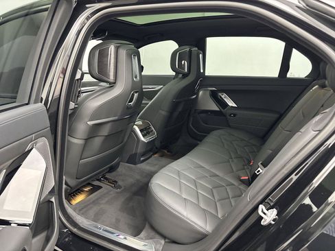 Used 2026 BMW 760i xDrive w/ Executive Package AWD/4WD image 29