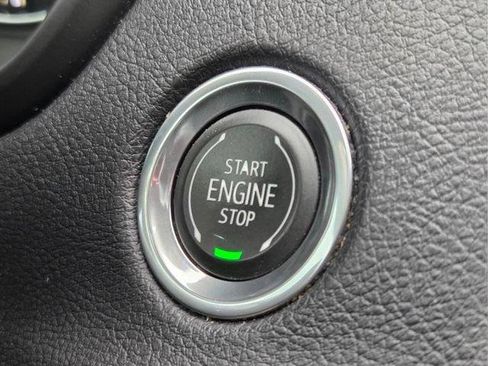 Certified 2019 Cadillac XT4 Premium Luxury FWD image 31