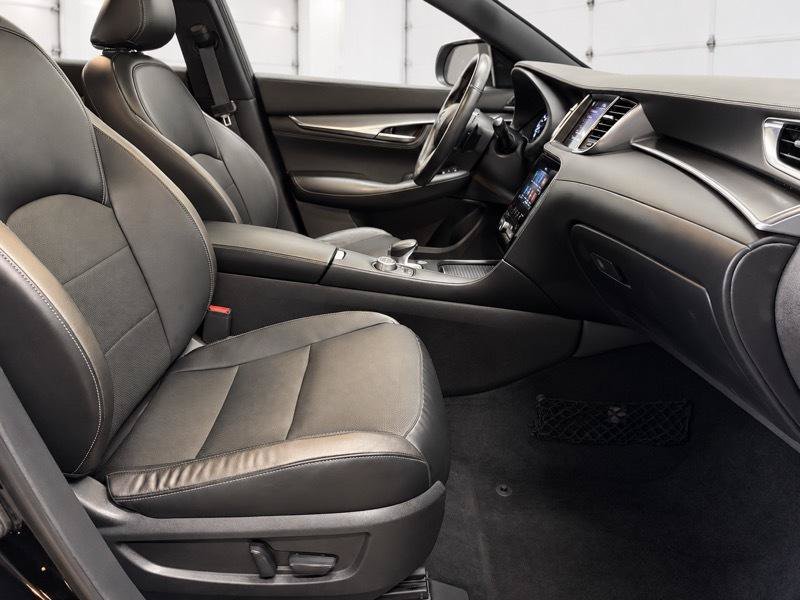 Used 2023 INFINITI QX55 Luxe w/ Accent Package AWD/4WD image 24