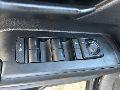 Certified 2025 Toyota Tacoma SR image 17