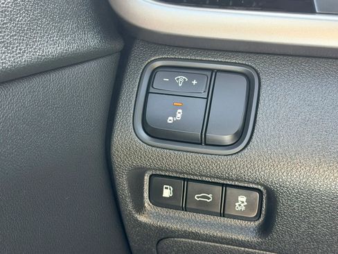 Used 2018 Kia Optima S FWD image 18