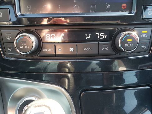 Used 2017 Nissan Maxima 3.5 SV image 19