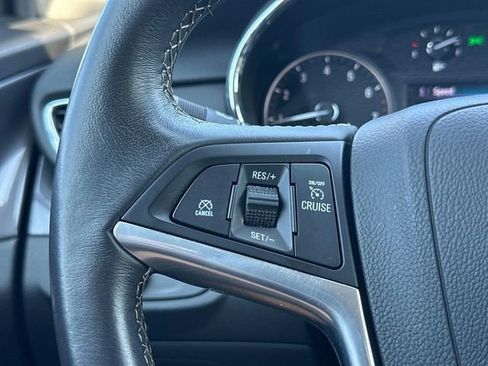 Used 2022 Buick Encore Preferred w/ Safety Package image 22