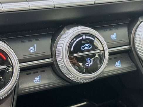 Used 2019 Genesis G70 3.3T Advanced w/ Sport Package image 21