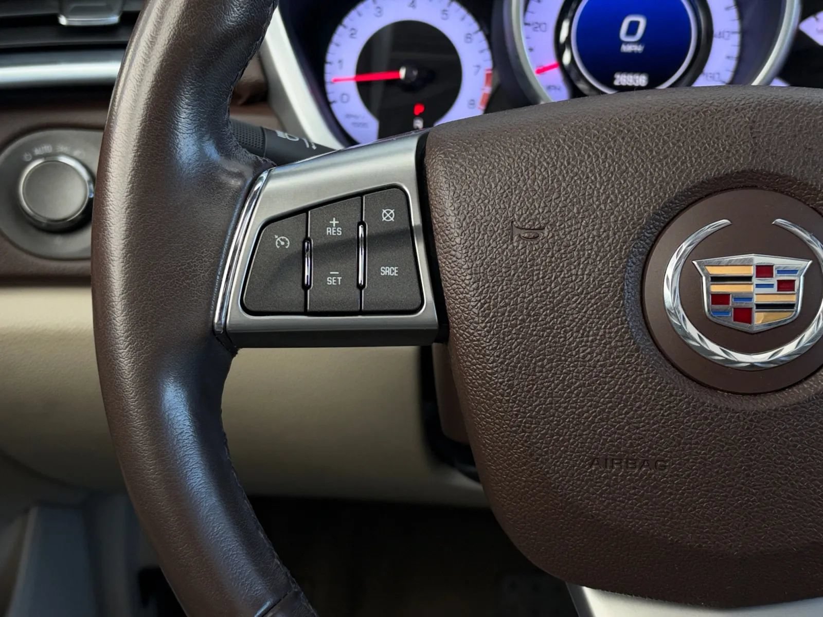 Used 2011 Cadillac SRX Luxury FWD image 28