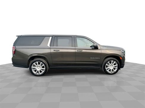 Certified 2021 Chevrolet Suburban High Country w/ Premium Package image 9