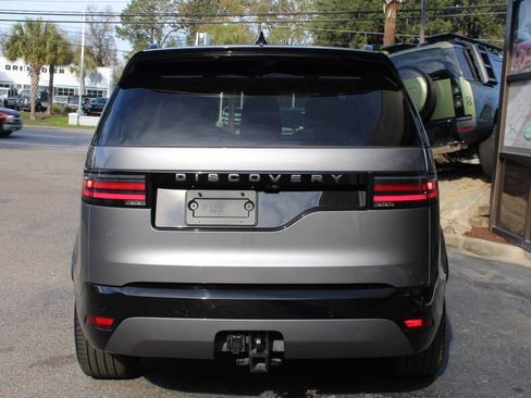 Certified 2025 Land Rover Discovery Dynamic SE image 8
