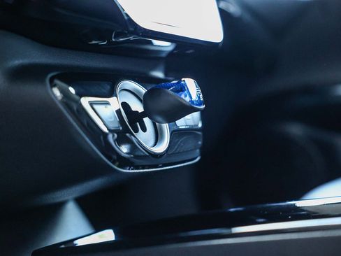 Used 2022 Toyota Prius Prime XLE image 28