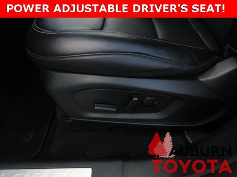 Used 2023 Ford Explorer Limited image 13