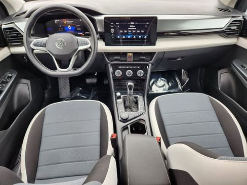 Certified 2025 Volkswagen Taos S image 22