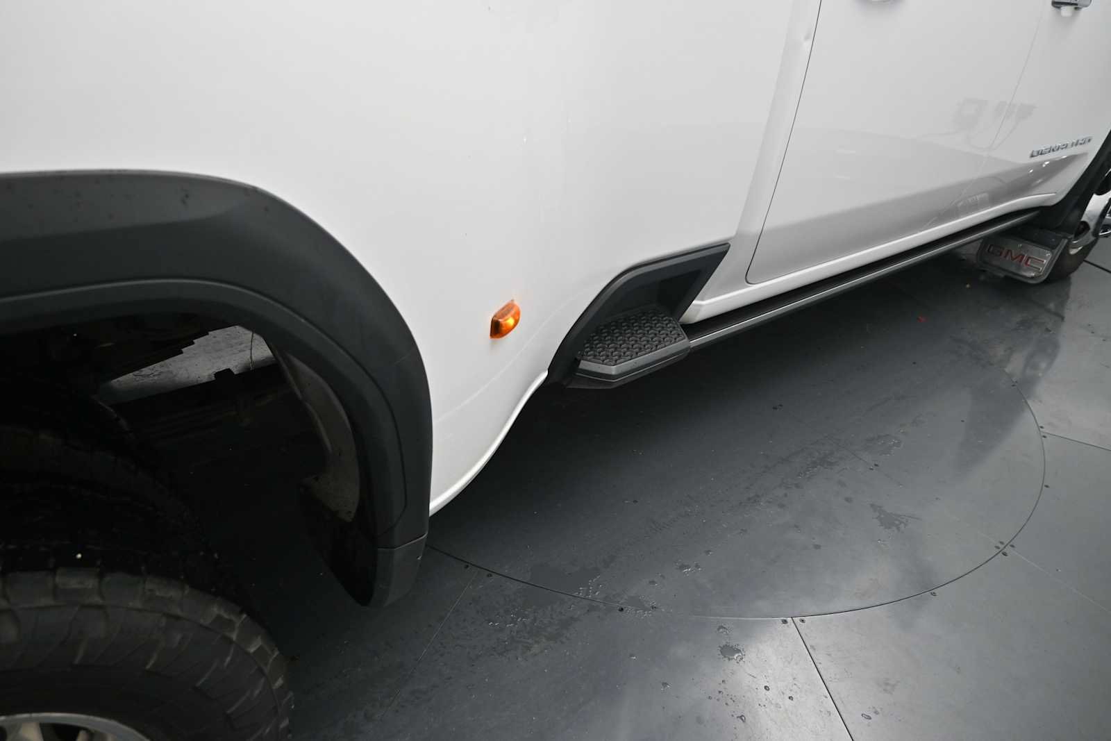 Used 2022 GMC Sierra 3500 Denali AWD/4WD image 33