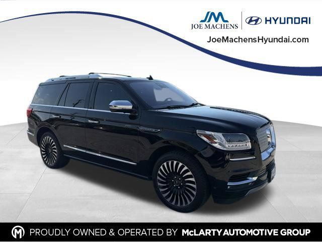 Used 2018 Lincoln Navigator Black Label w/ Cargo Package AWD/4WD image 3