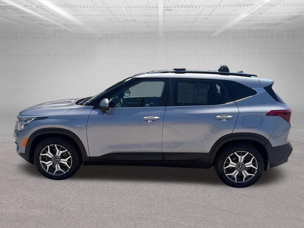 Used 2022 Kia Seltos EX AWD/4WD image 5