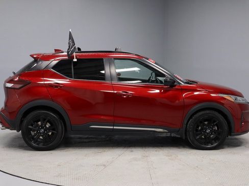 Certified 2023 Nissan Kicks SR w/ SR Premium Package image 7