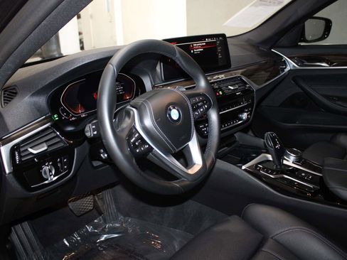 Certified 2023 BMW 530i 530i w/ Convenience Package image 11