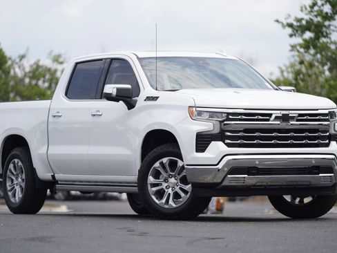New 2026 Chevrolet Silverado 1500 LTZ w/ LTZ Premium Package AWD/4WD image 2