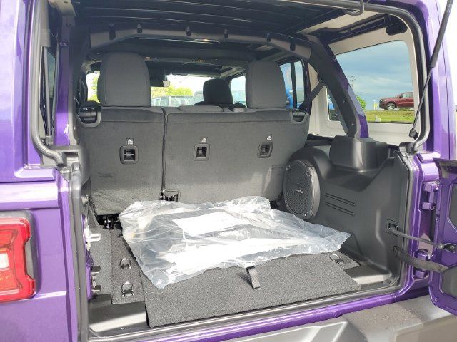New 2026 Jeep Wrangler Unlimited Rubicon AWD/4WD image 17