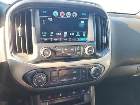 Used 2018 Chevrolet Colorado LT AWD/4WD image 19