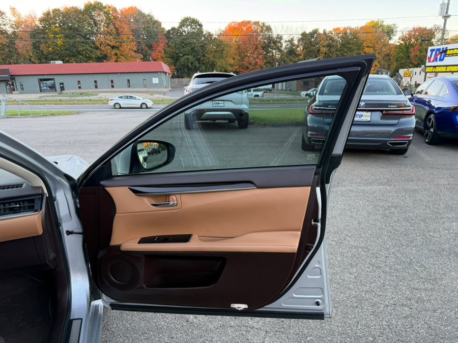 Used 2018 Lexus ES 350 w/ Premier Package FWD image 21