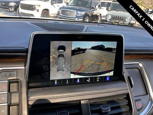 Used 2023 Chevrolet Suburban Premier w/ Premium Package image 14